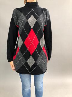 Sweater  Valerie Stevens